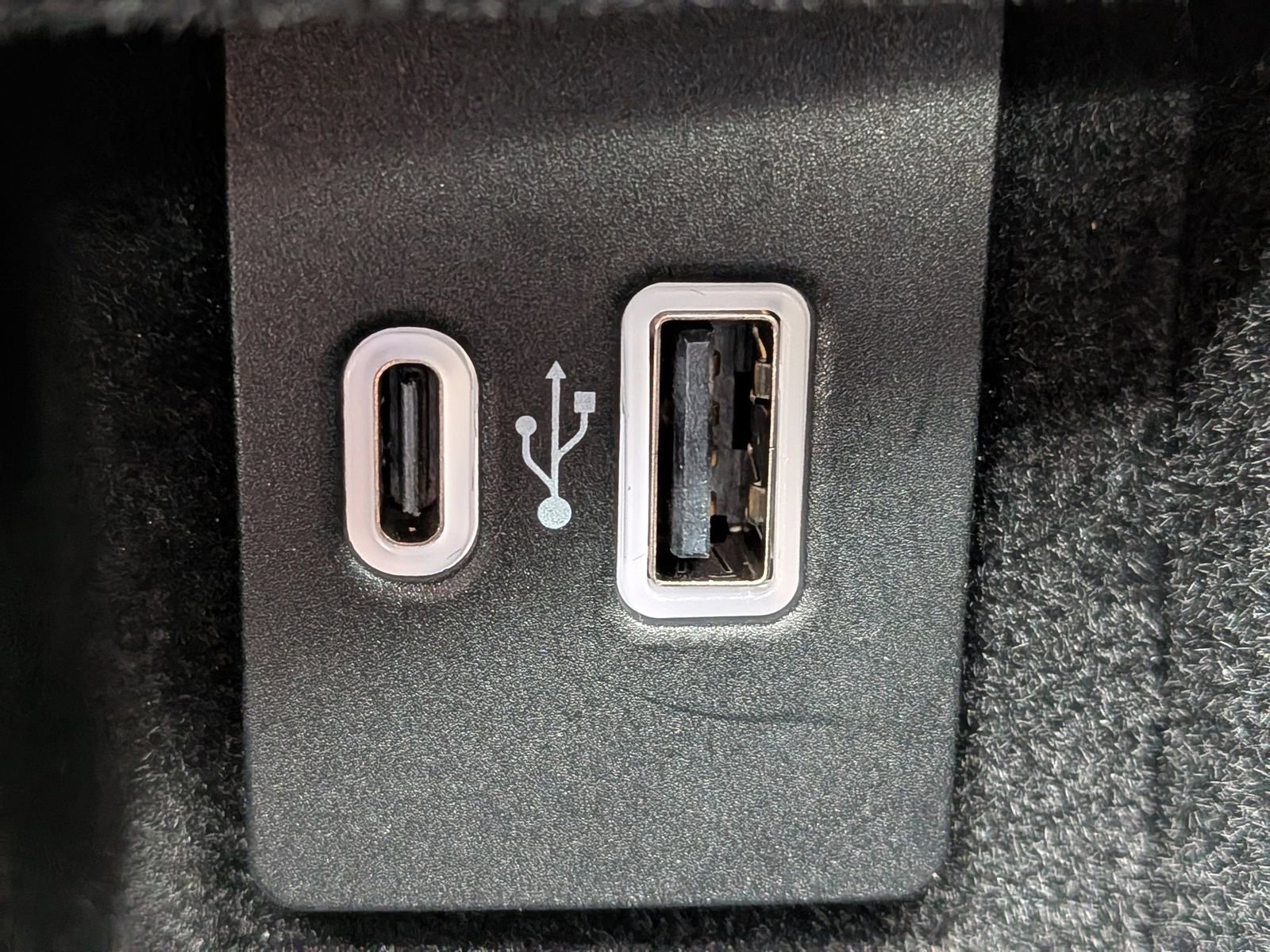 Certified 2023 Lincoln Nautilus Reserve w/ Monochromatic Package image 28