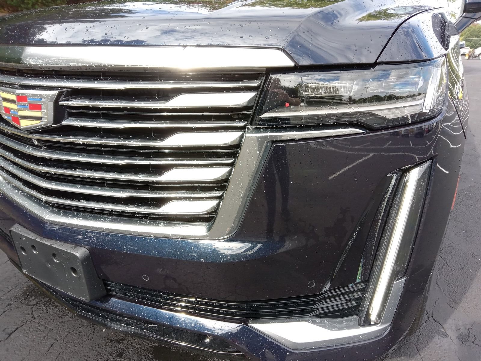 Used 2021 Cadillac Escalade Premium Luxury Platinum image 6