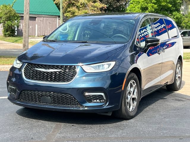 Used 2024 Chrysler Pacifica Limited FWD image 49