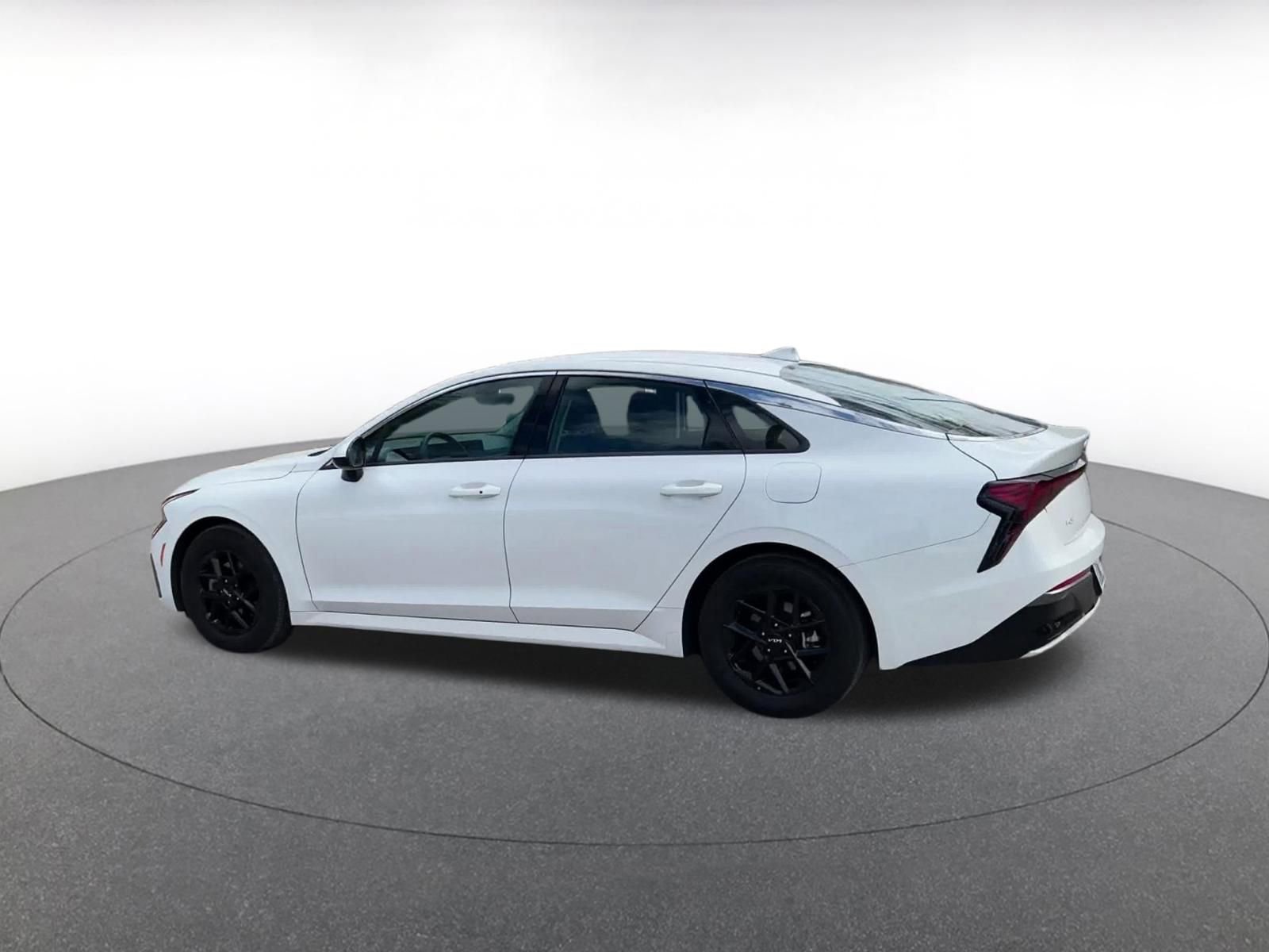 Used 2025 Kia K5 LXS image 10