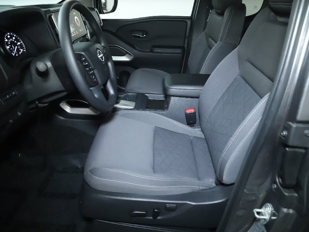 Certified 2025 Nissan Frontier SV image 20