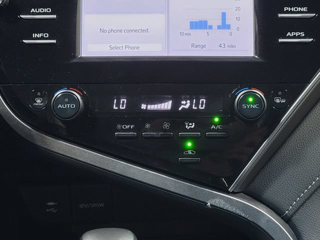 Used 2018 Toyota Camry XSE FWD image 21