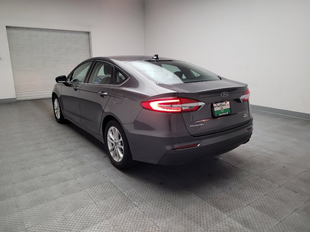 Used 2020 Ford Fusion SE FWD image 5