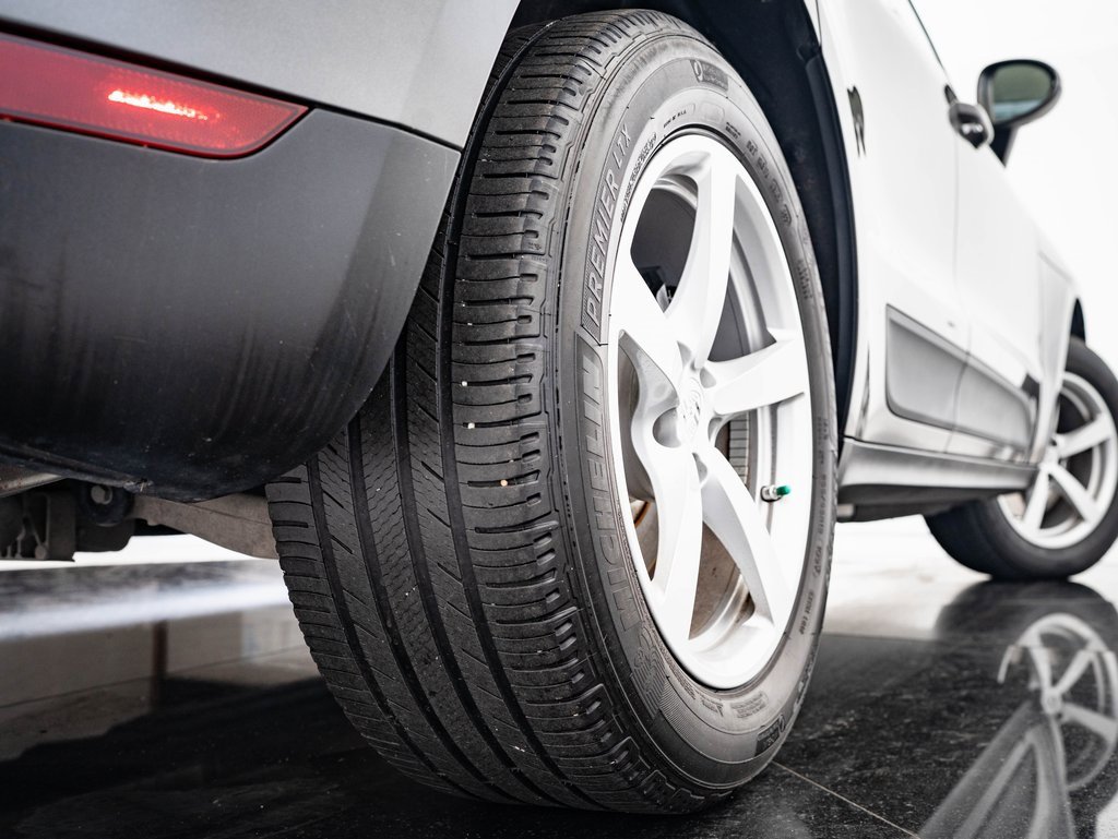 Used 2017 Porsche Macan image 42