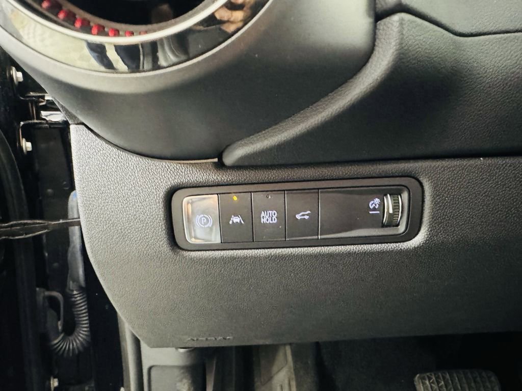 Used 2024 Chevrolet Equinox EV RS image 9