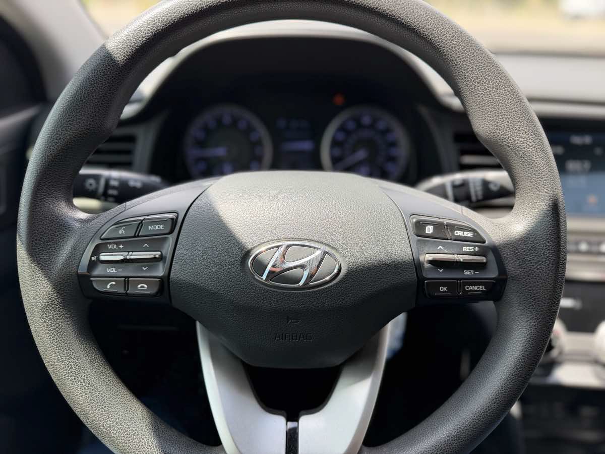 Used 2019 Hyundai Elantra SEL w/ Cargo Package FWD image 8