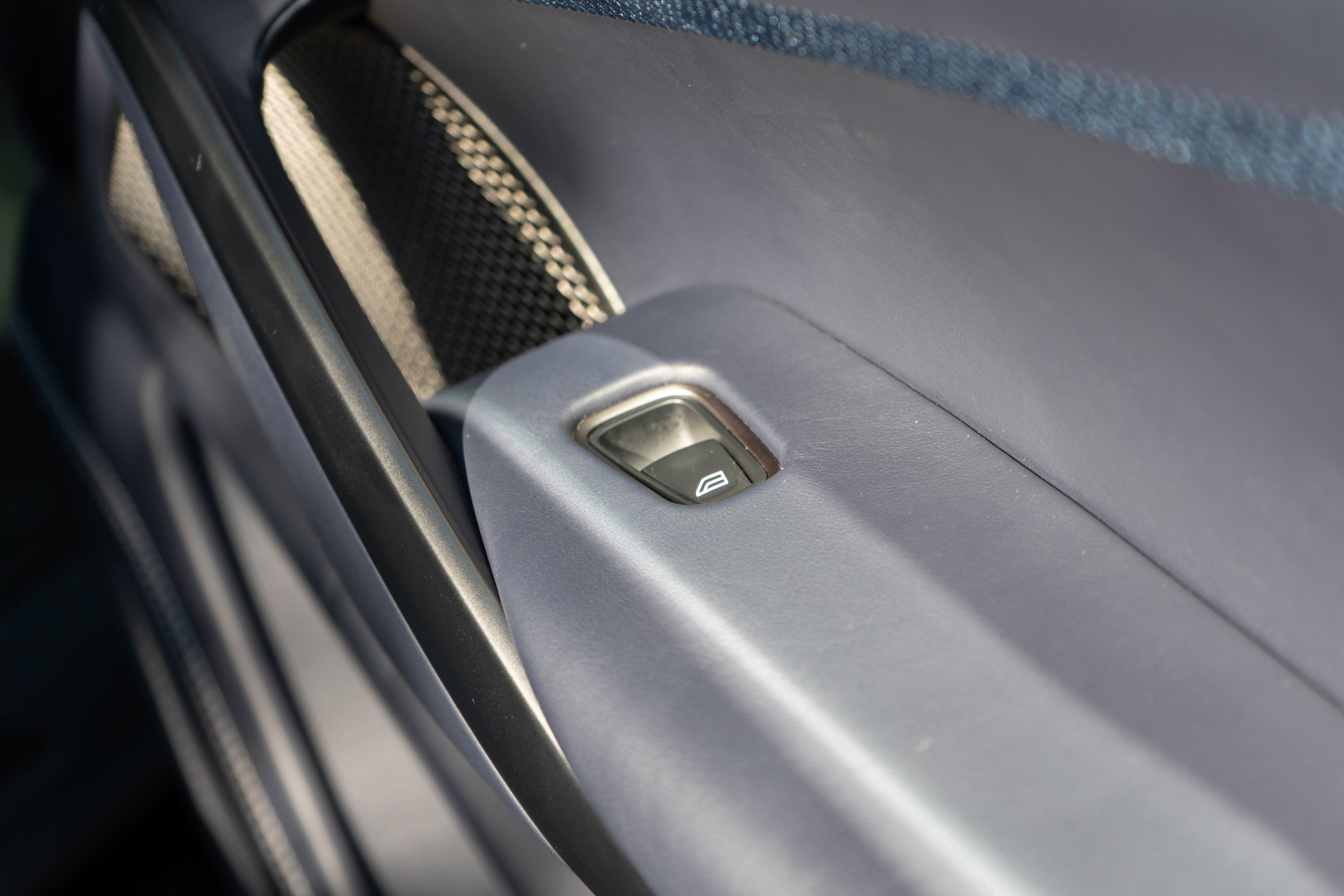 Used 2025 Aston Martin DBX 707 image 41