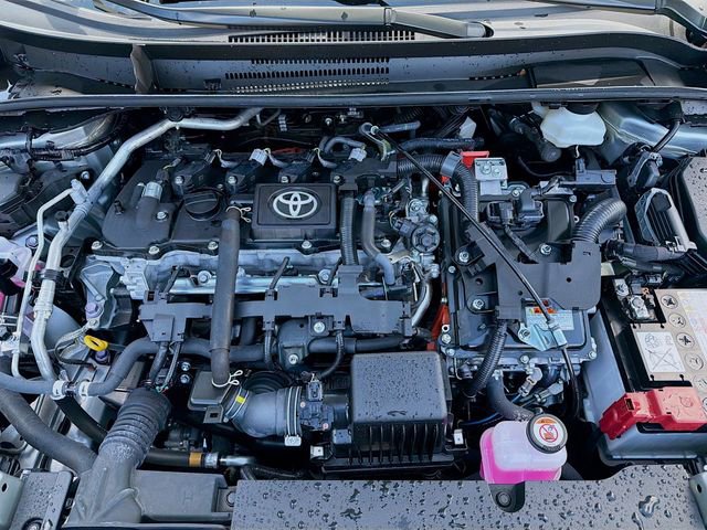 Used 2025 Toyota Corolla LE image 28