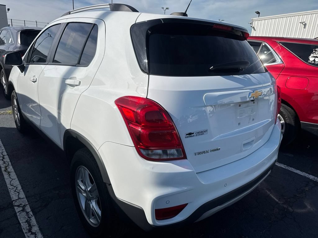 Used 2021 Chevrolet Trax LT w/ Premium Seat Package AWD/4WD image 4