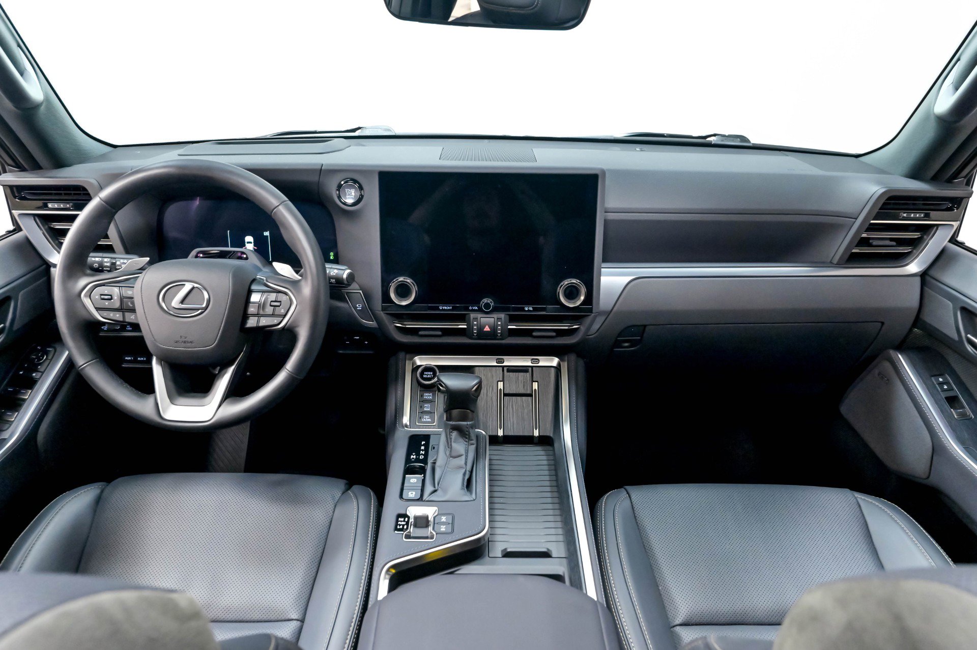 Used 2025 Lexus GX 550 AWD/4WD image 13