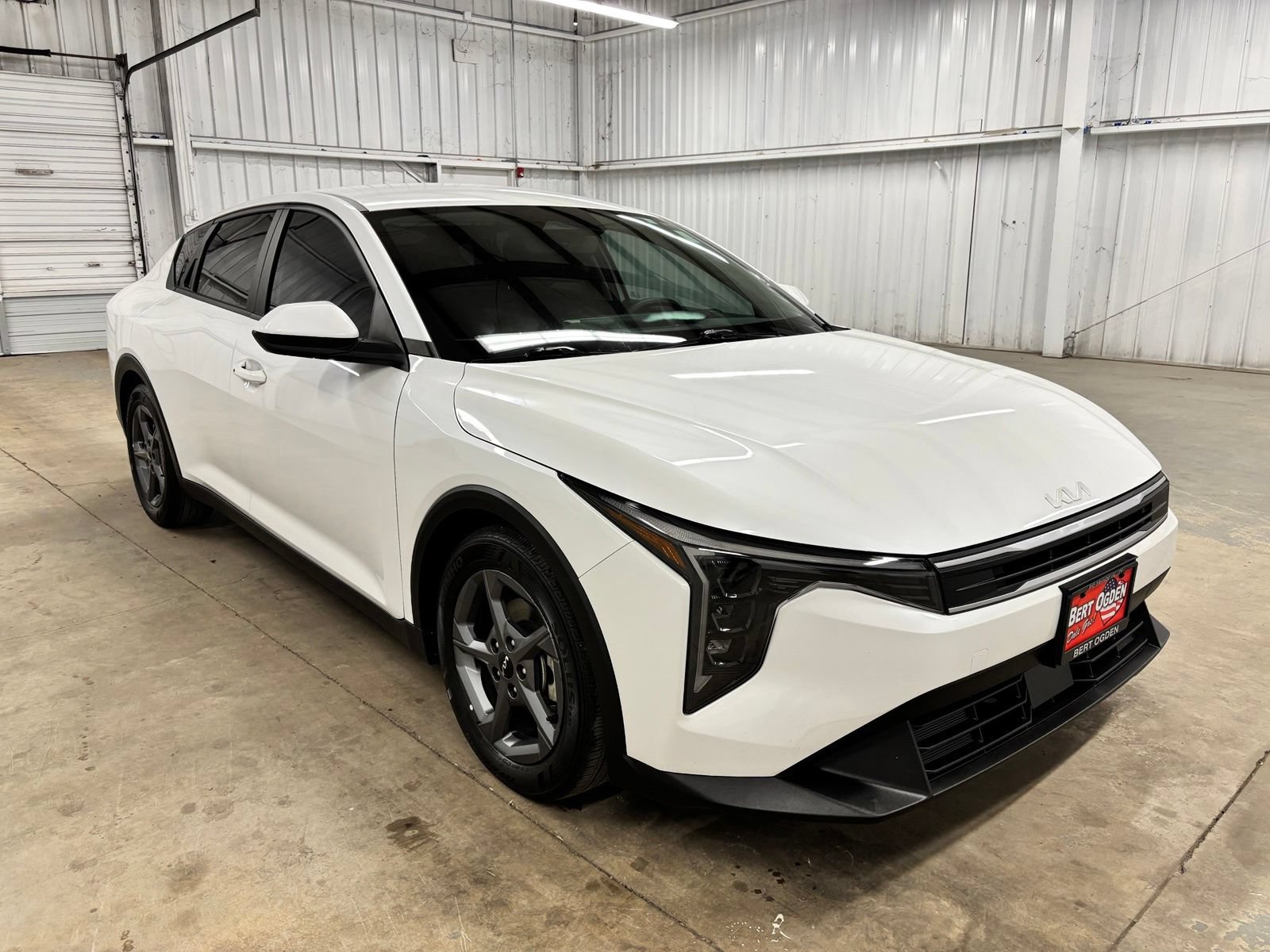 Used 2025 Kia K4 FWD image 1
