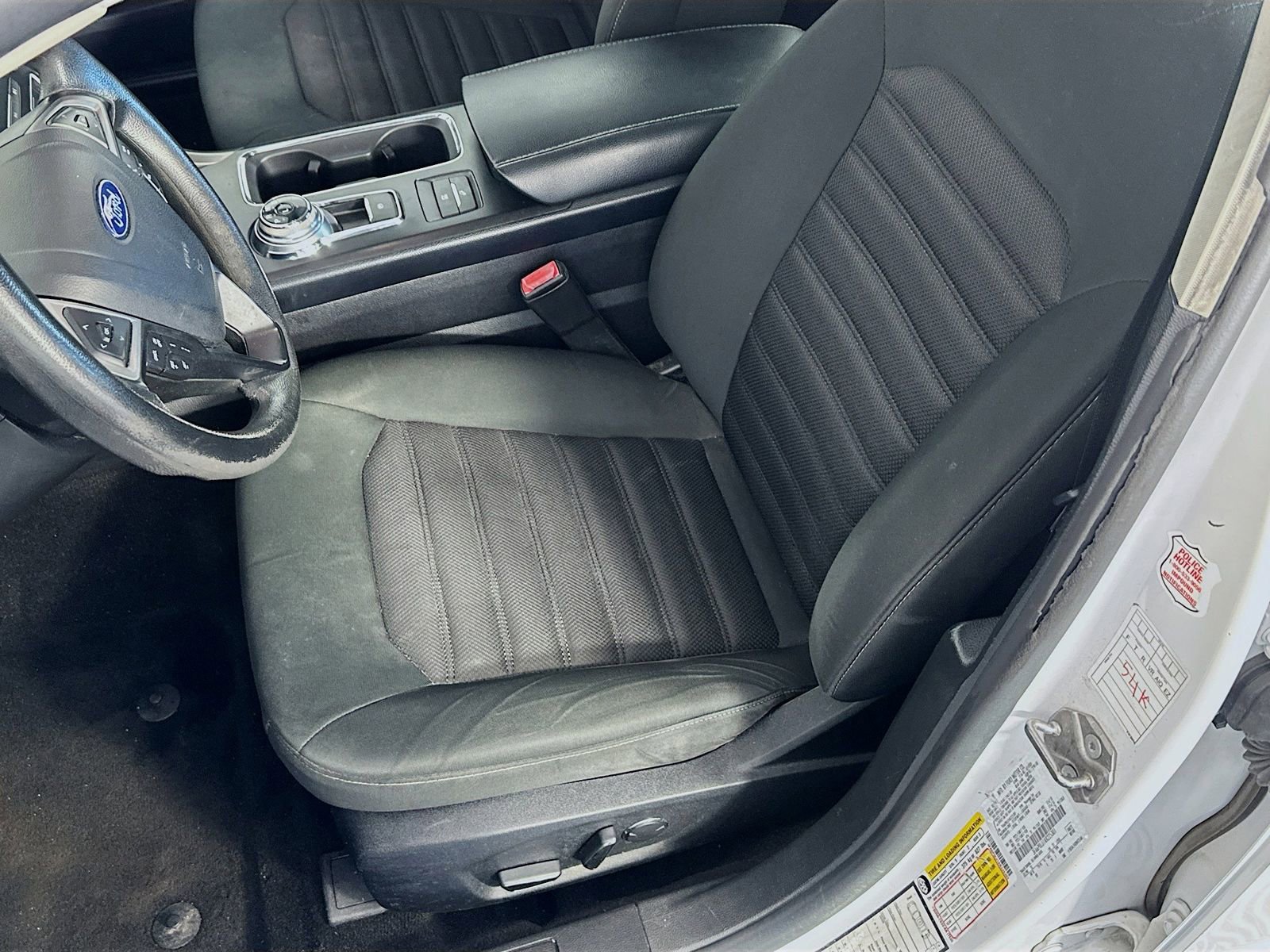 Used 2019 Ford Fusion SE FWD image 19