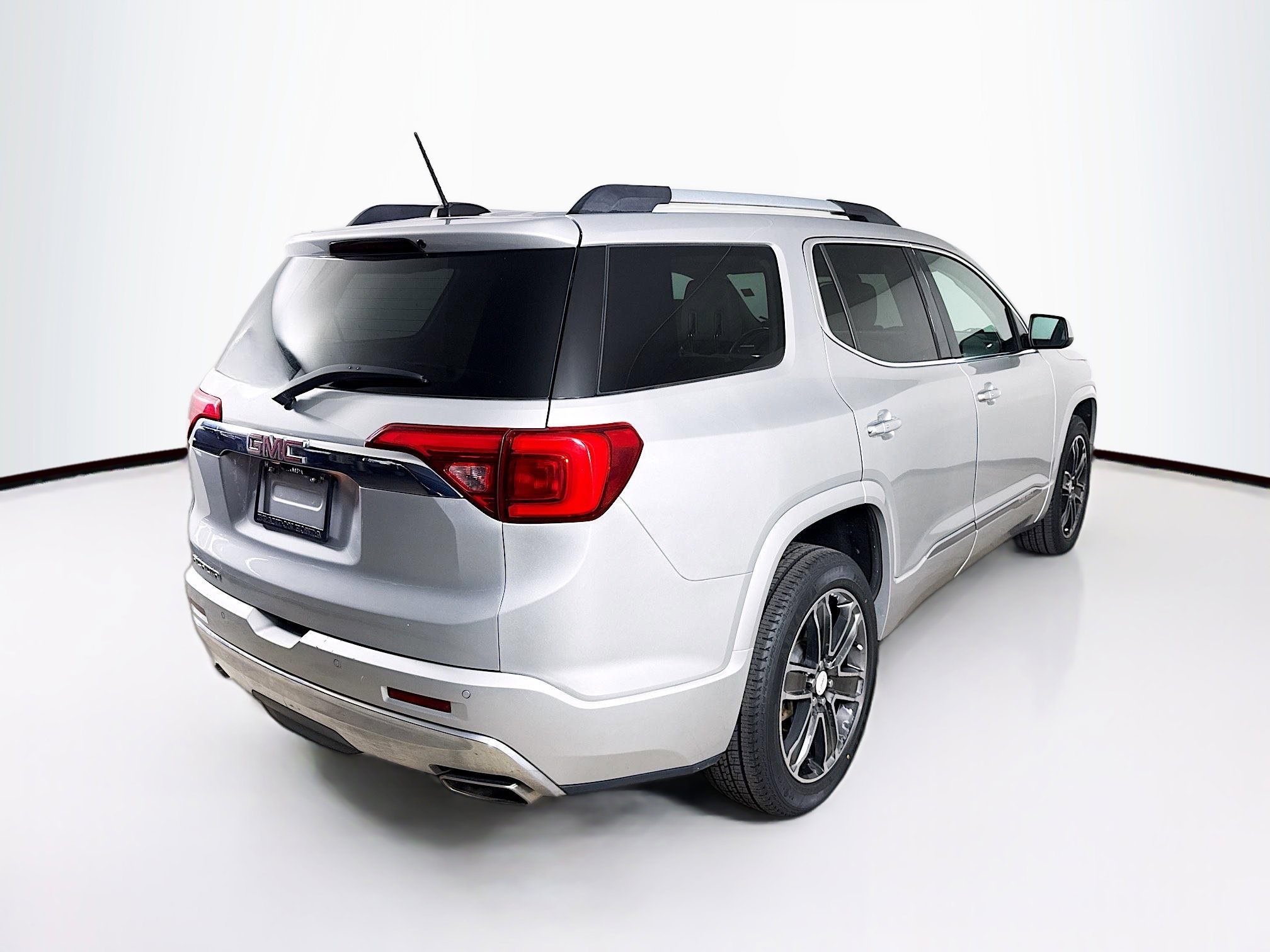 Used 2018 GMC Acadia Denali w/ Technology Package image 33