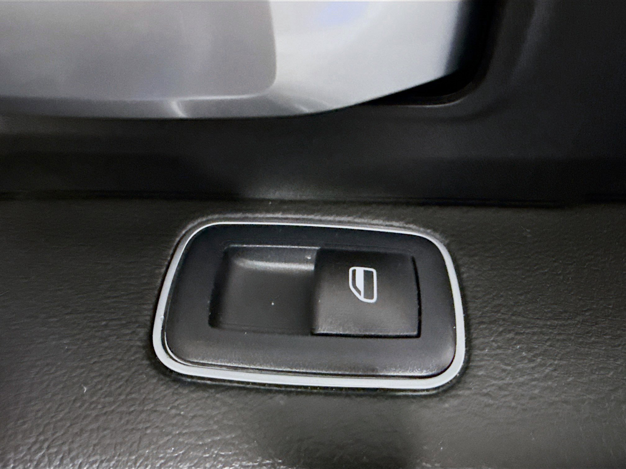 Used 2024 RAM 2500 Big Horn w/ Bed Utility Group image 31