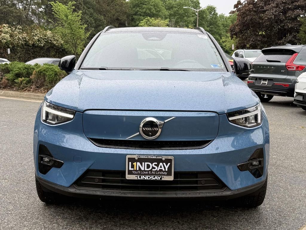 Used 2023 Volvo XC40 Recharge Plus image 8