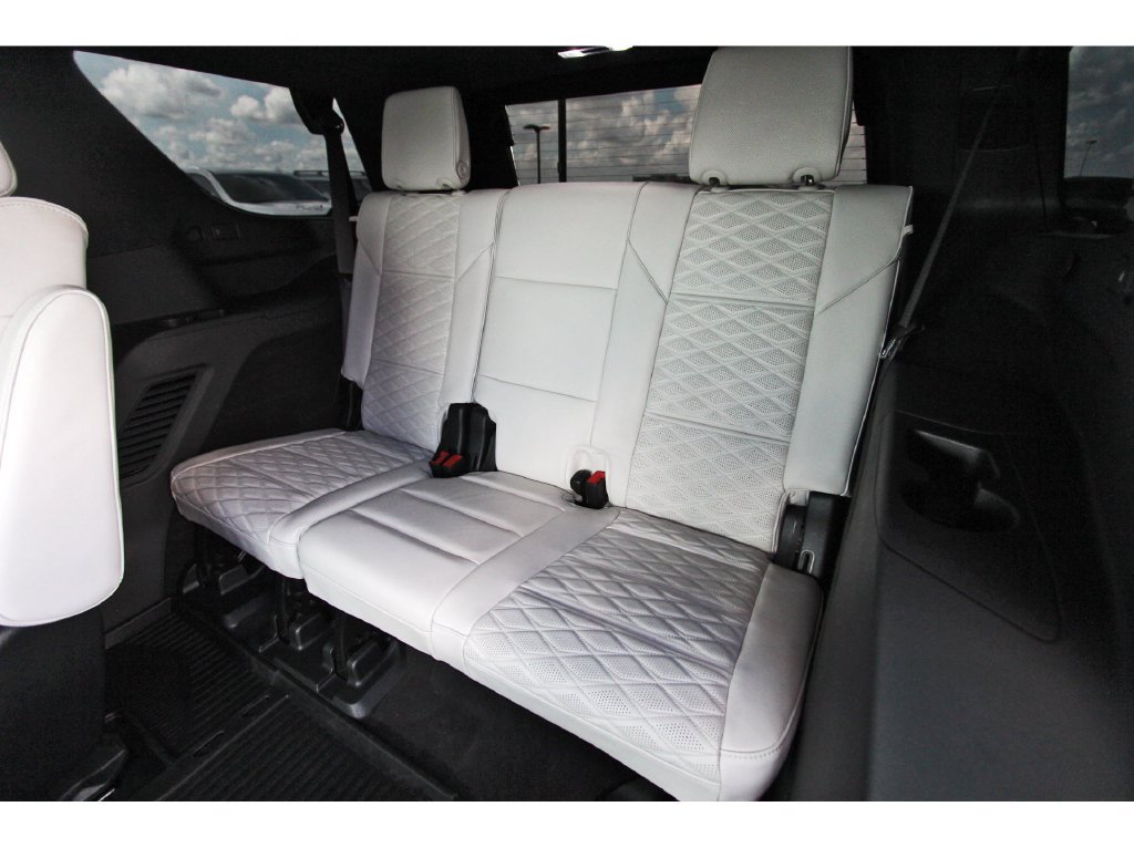 Certified 2026 Cadillac Escalade Platinum Sport w/ LPO, ONYX Package AWD/4WD image 13