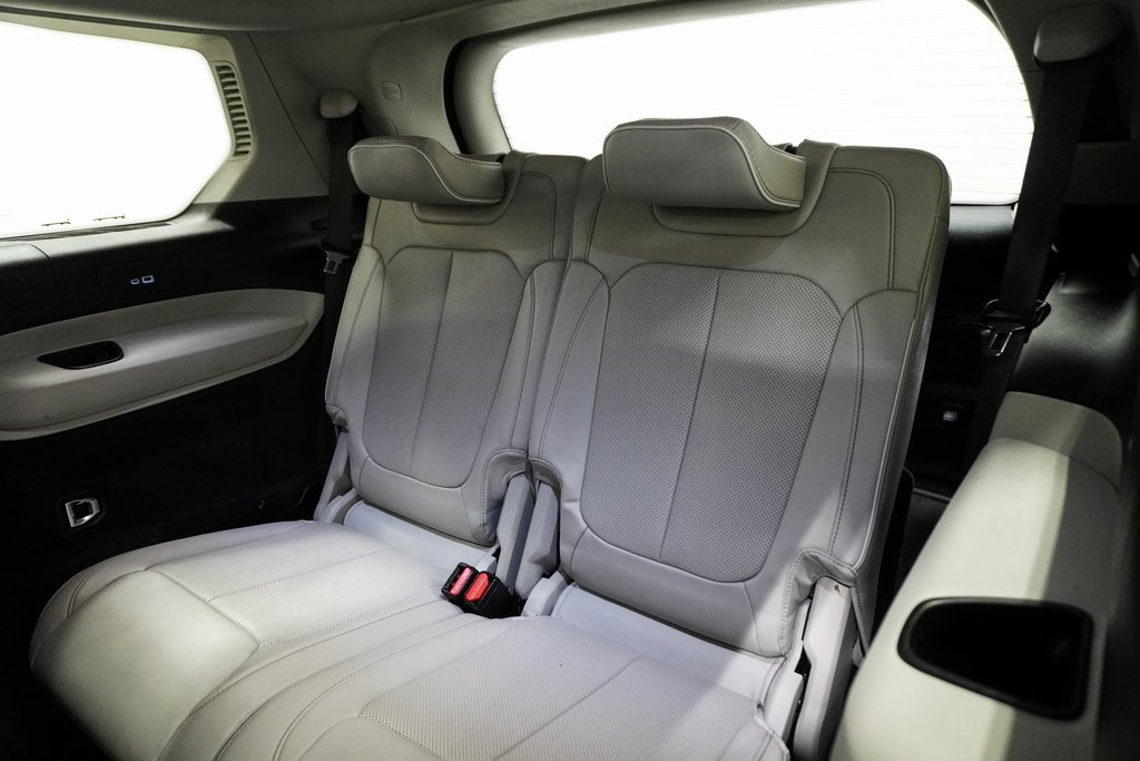 Certified 2022 Jeep Grand Cherokee L Overland w/ MOPAR Finishing Package image 20