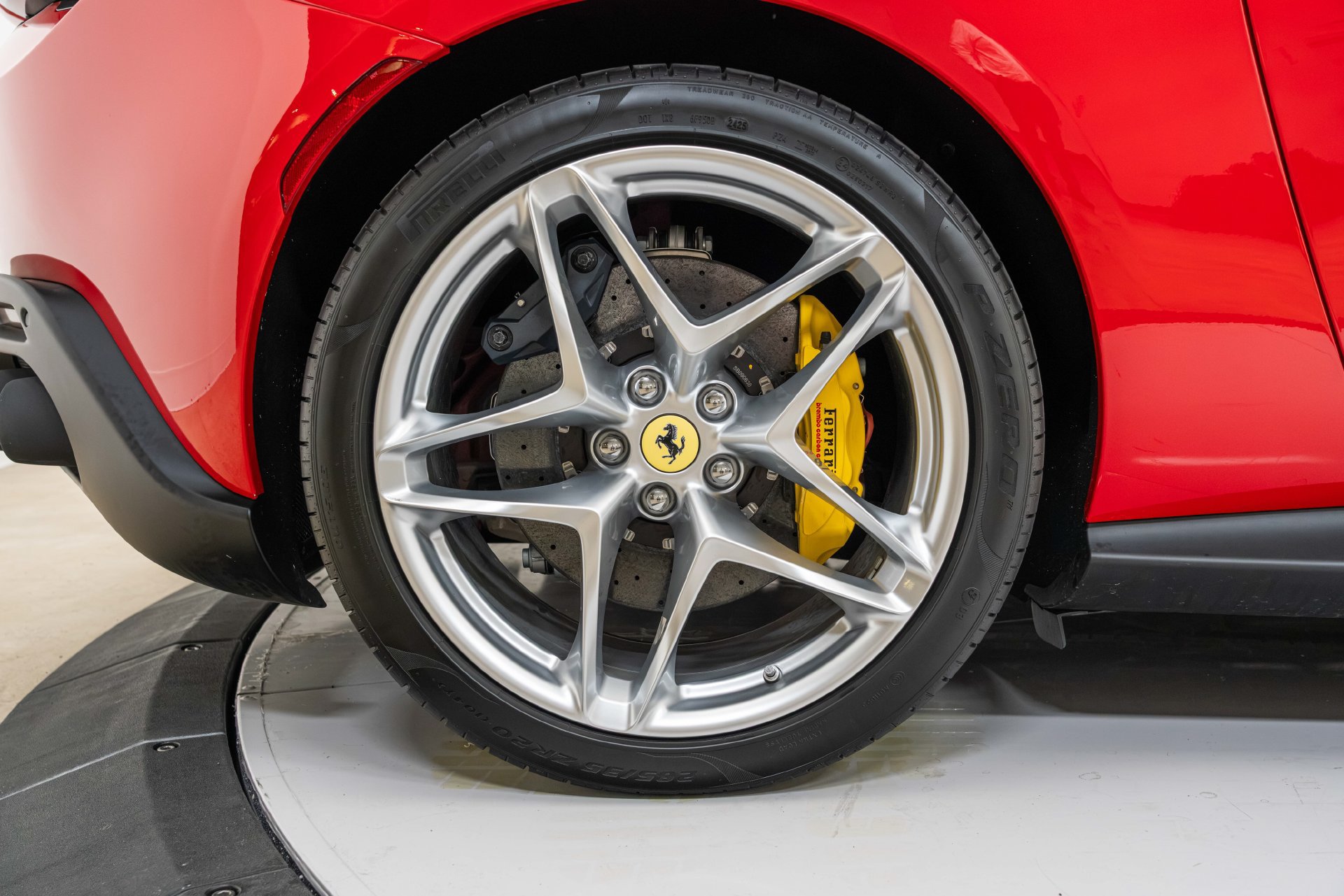 Certified 2026 Ferrari Roma Spider RWD image 15
