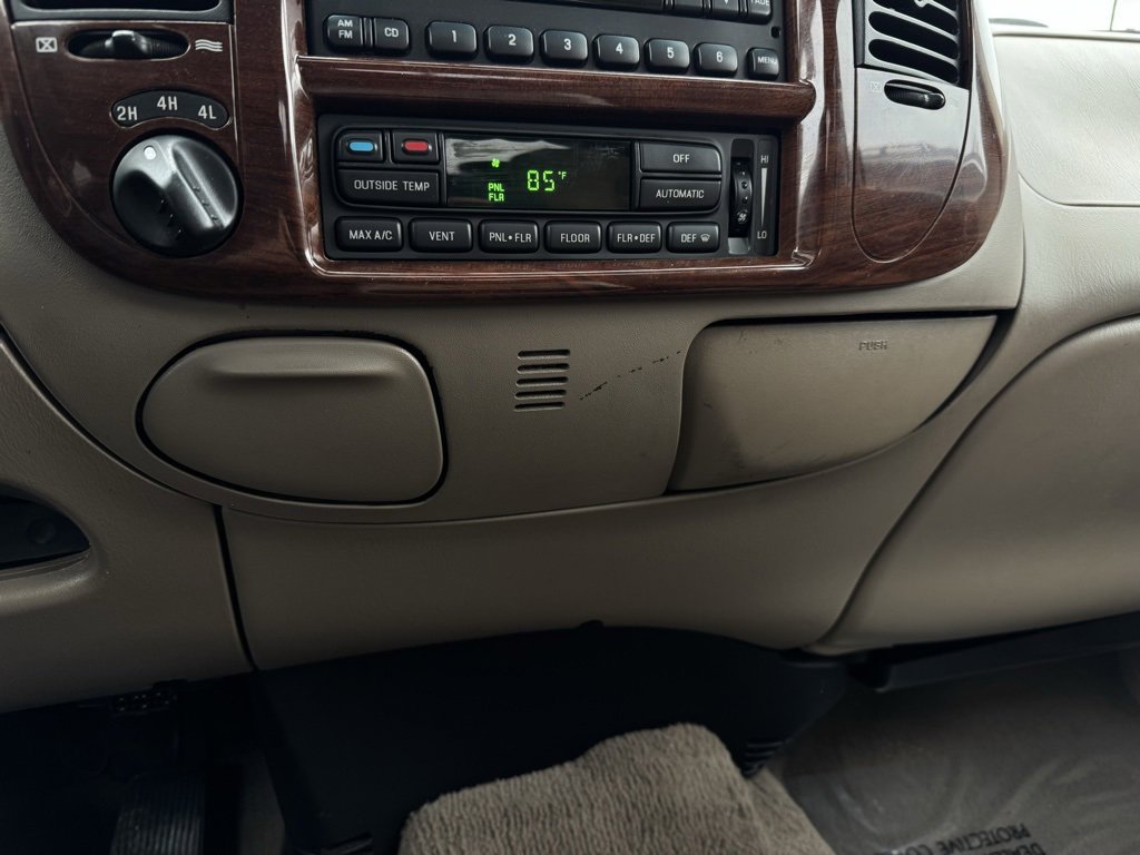 Used 2003 Ford F150 King Ranch image 9