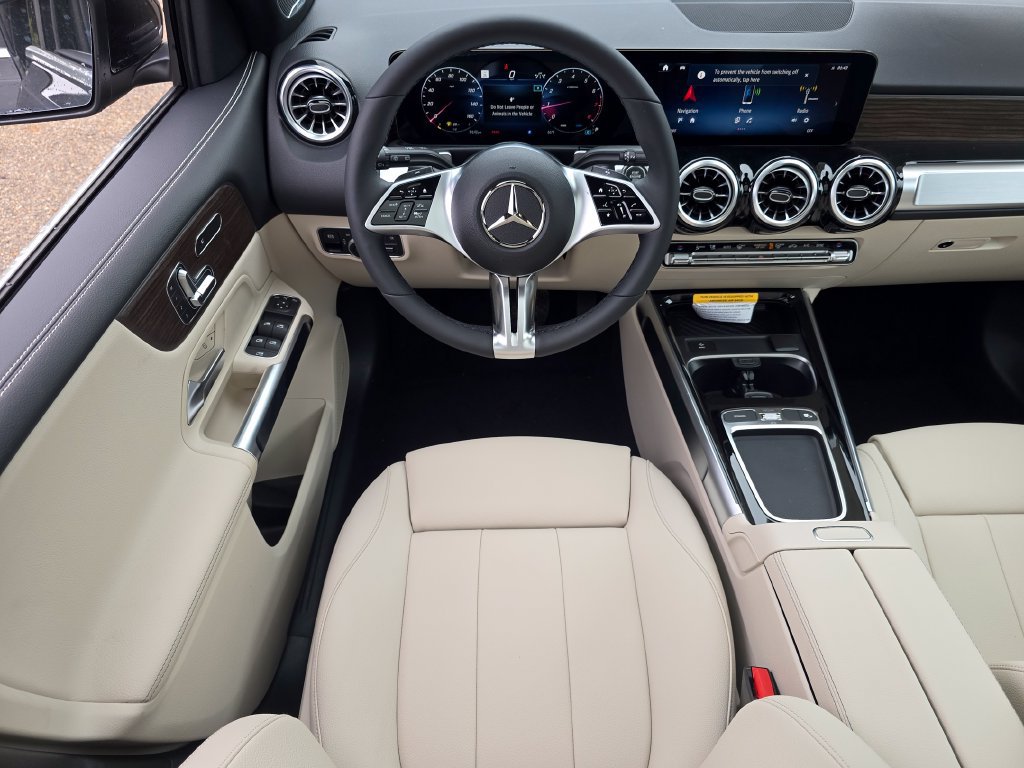 New 2026 Mercedes-Benz GLB 250 4MATIC image 25