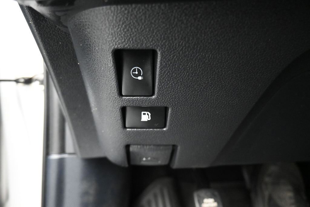 Used 2017 Toyota Prius Prime Premium FWD image 26