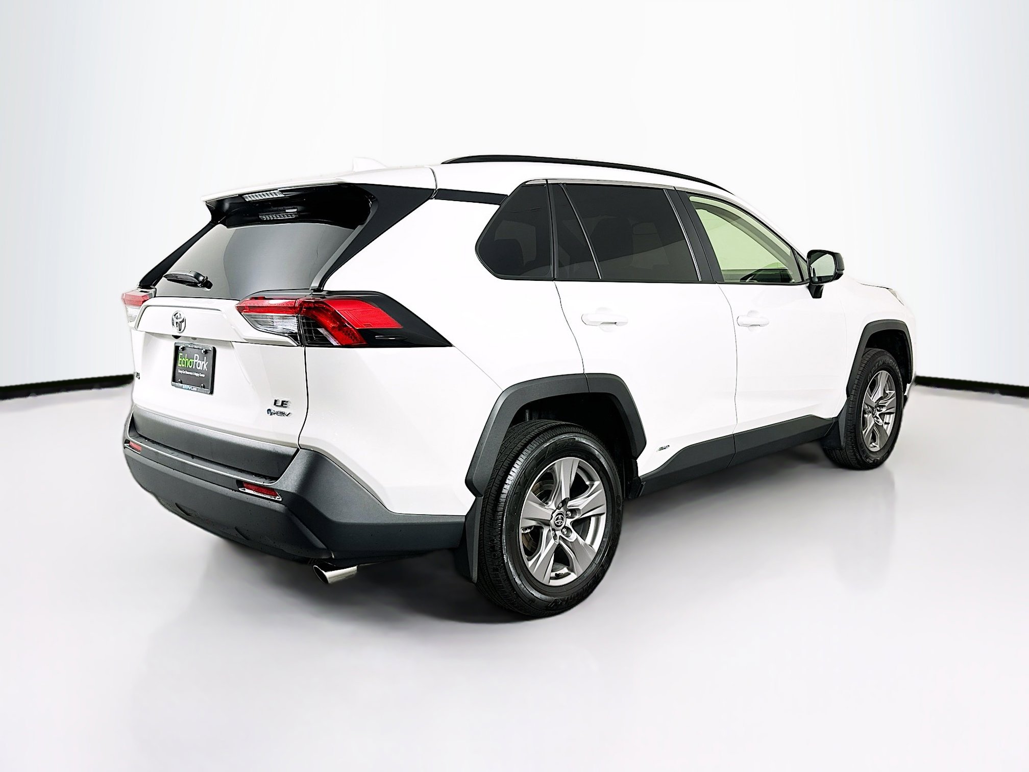 Used 2025 Toyota RAV4 LE image 9