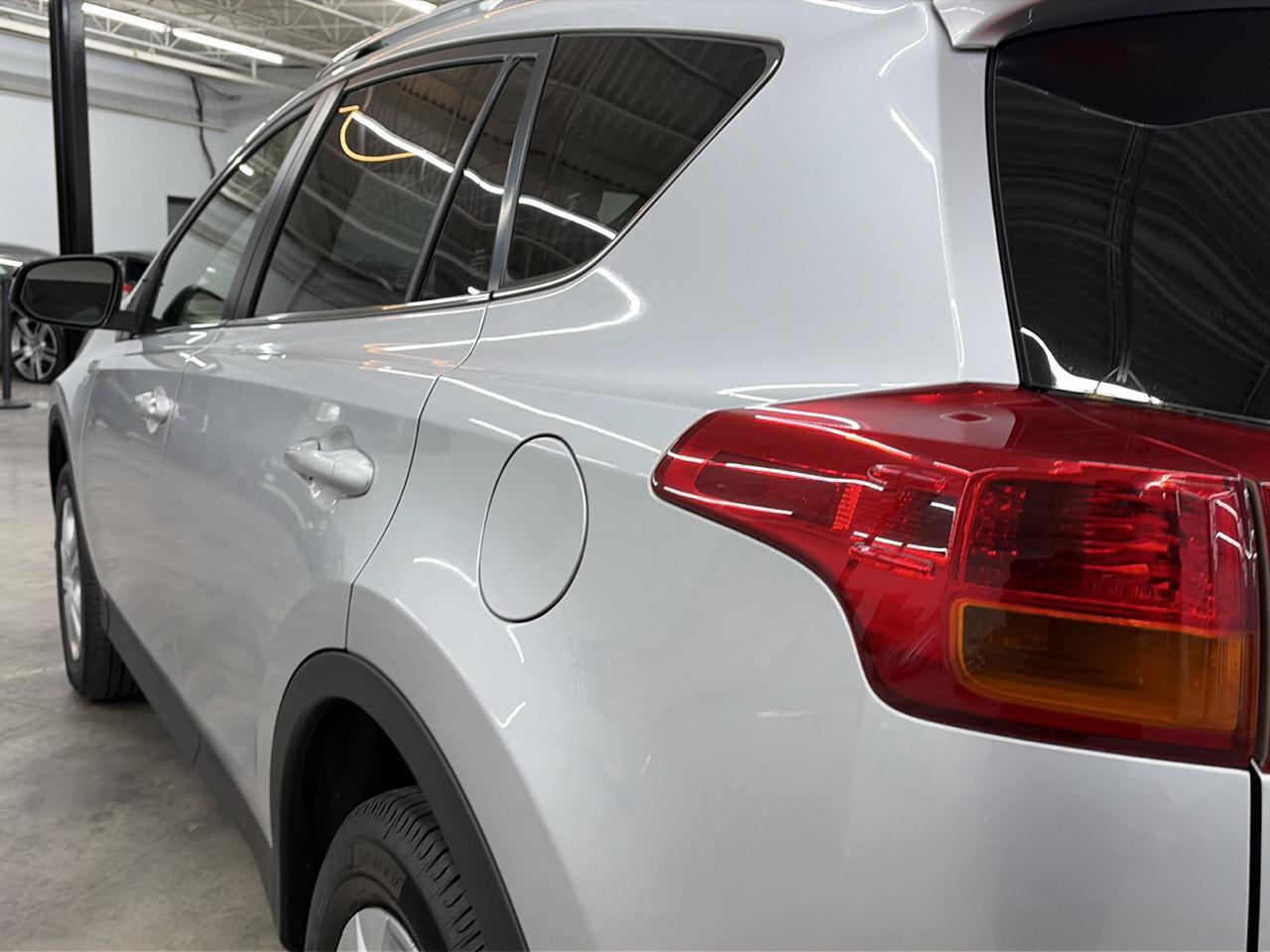 Used 2013 Toyota RAV4 LE FWD image 11