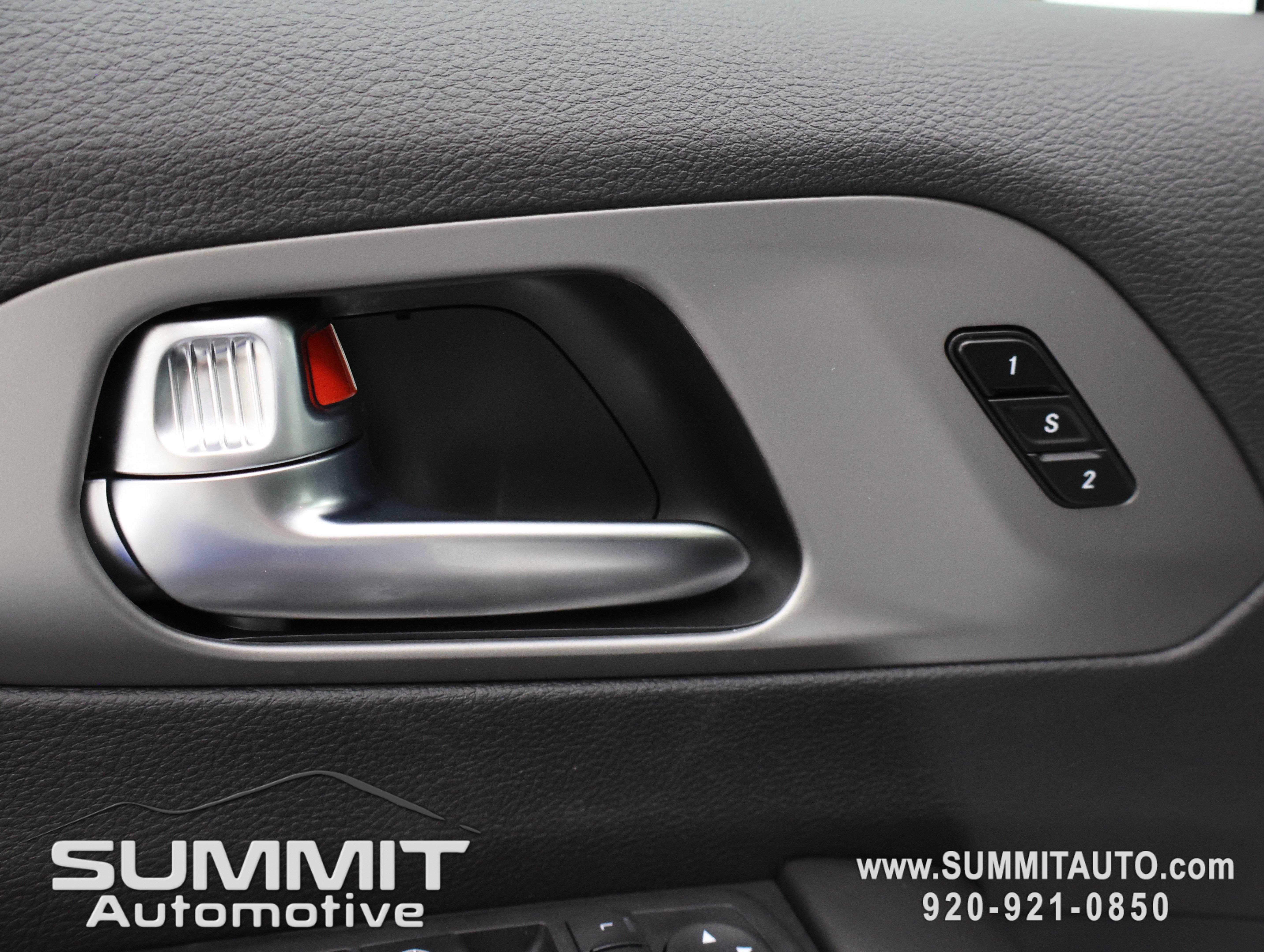 New 2027 Chrysler Pacifica Limited AWD/4WD image 46