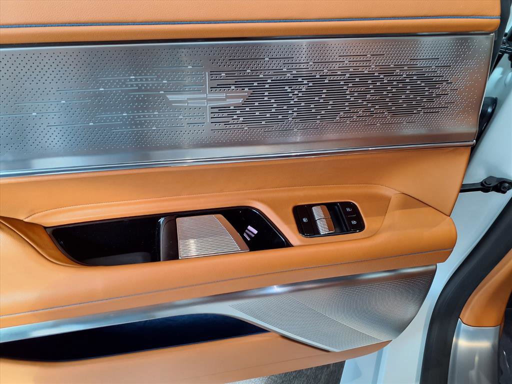 New 2025 Cadillac Celestiq image 21