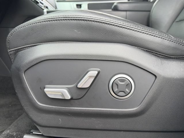 Used 2024 Hyundai Santa Fe Limited AWD/4WD image 18