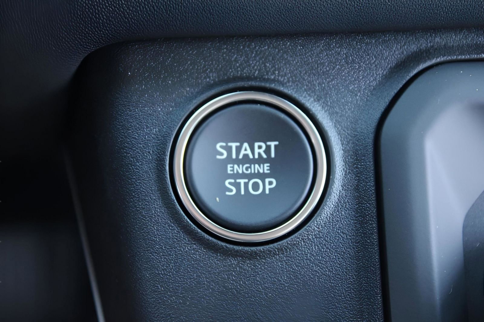 New 2025 Land Rover Defender 110 X-Dynamic SE image 23