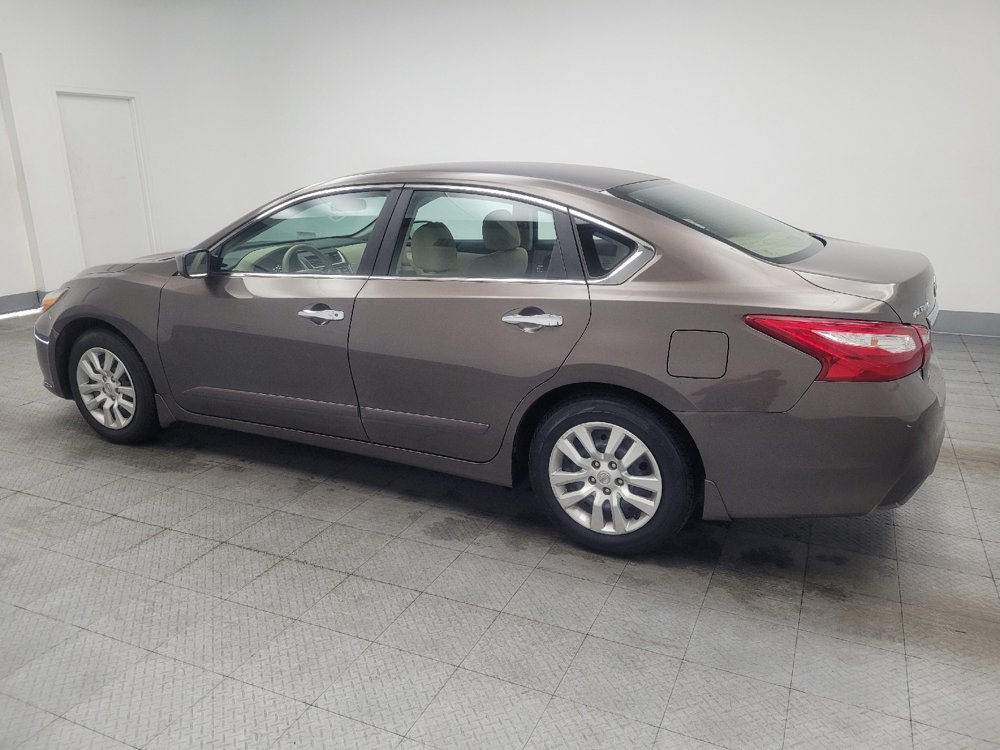 Used 2016 Nissan Altima 2.5 S w/ Power Driver Seat Package FWD image 3