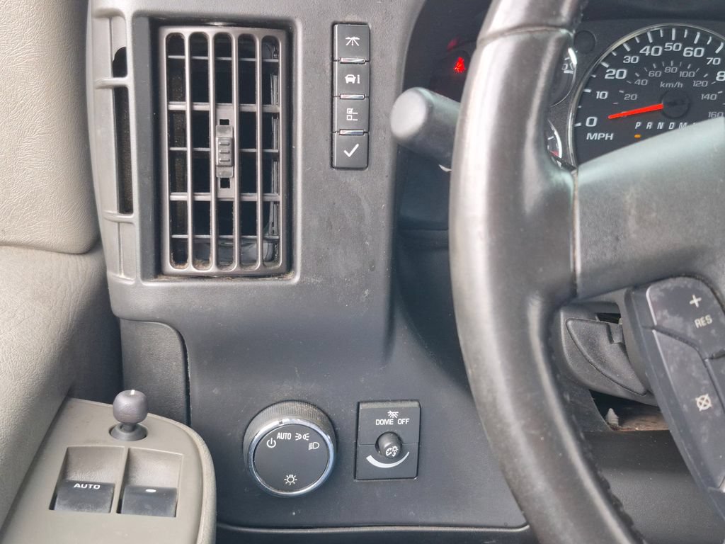 Used 2021 Chevrolet Express 3500 w/ Power Convenience Package RWD image 15