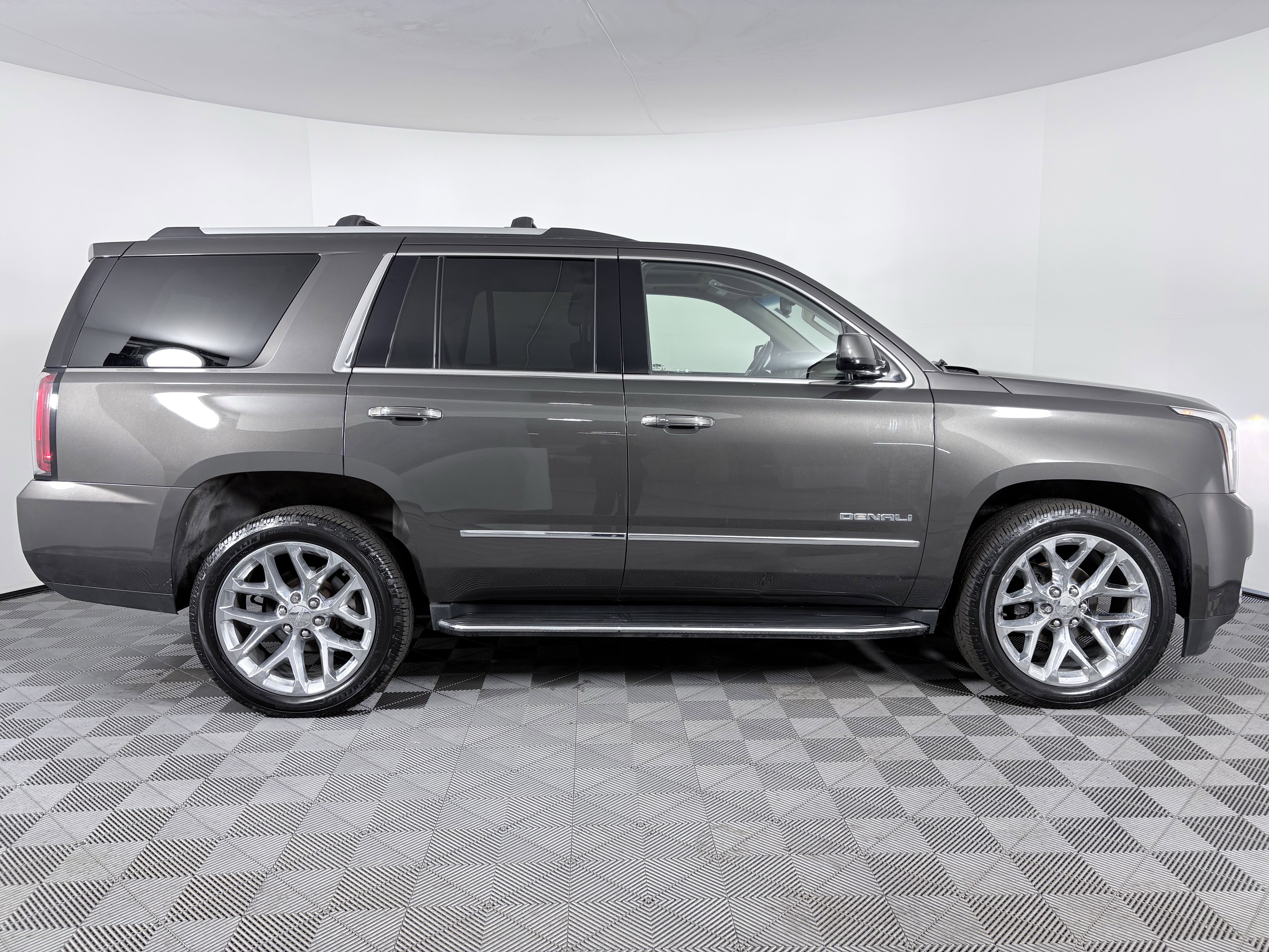 Used 2019 GMC Yukon Denali image 17