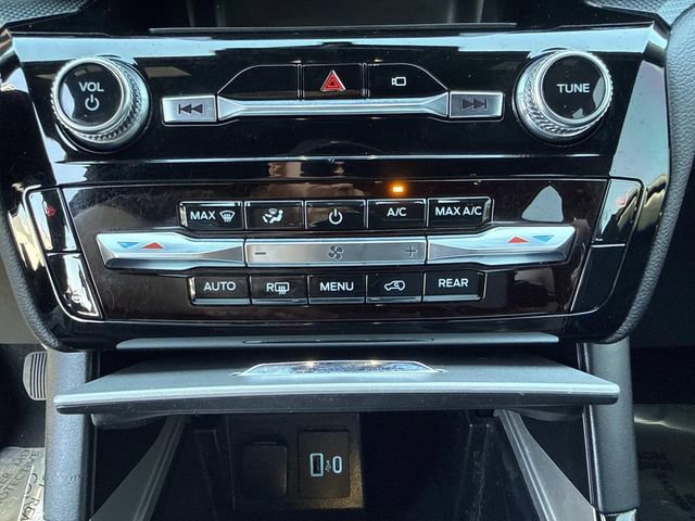 Used 2023 Ford Explorer ST-Line image 23