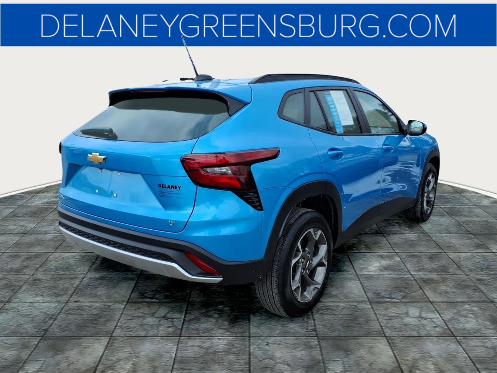 Certified 2025 Chevrolet Trax LT w/ LT Convenience Package image 3