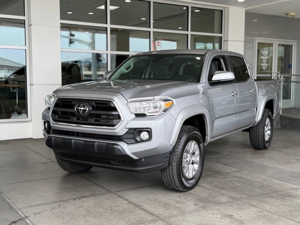 Certified 2019 Toyota Tacoma SR5 AWD/4WD image 2