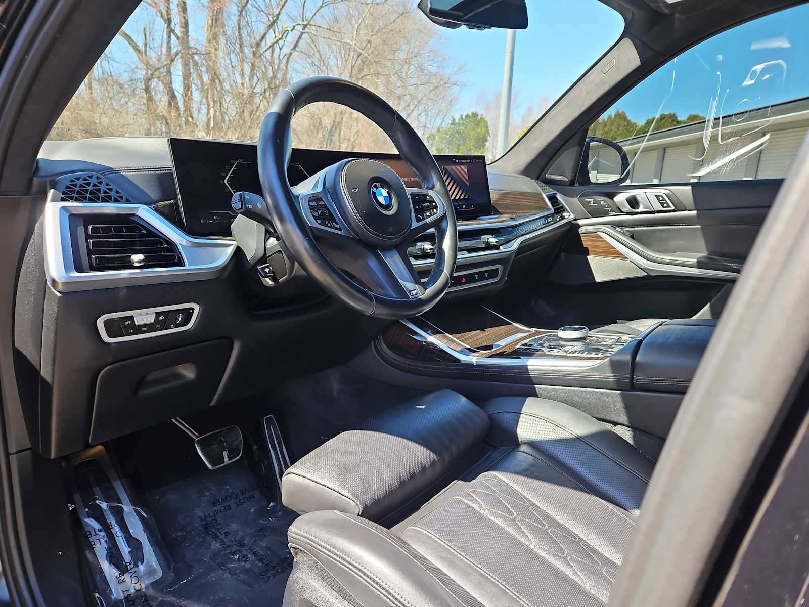 Used 2023 BMW X7 xDrive40i w/ Executive Package AWD/4WD image 14