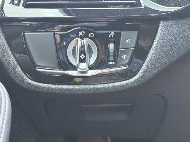 New 2027 Volkswagen Jetta SE FWD image 30