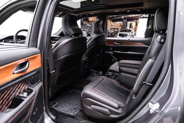 Used 2023 Jeep Grand Cherokee L Summit AWD/4WD image 68