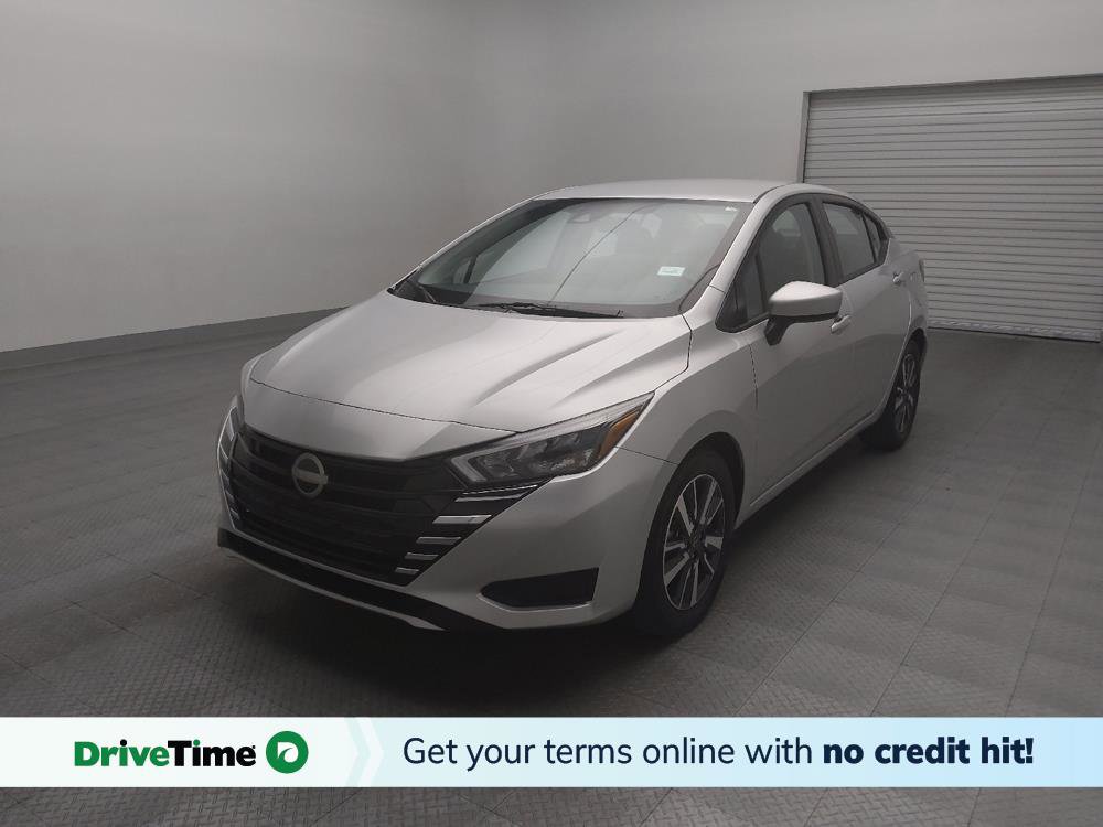 Used 2025 Nissan Versa SV image 1