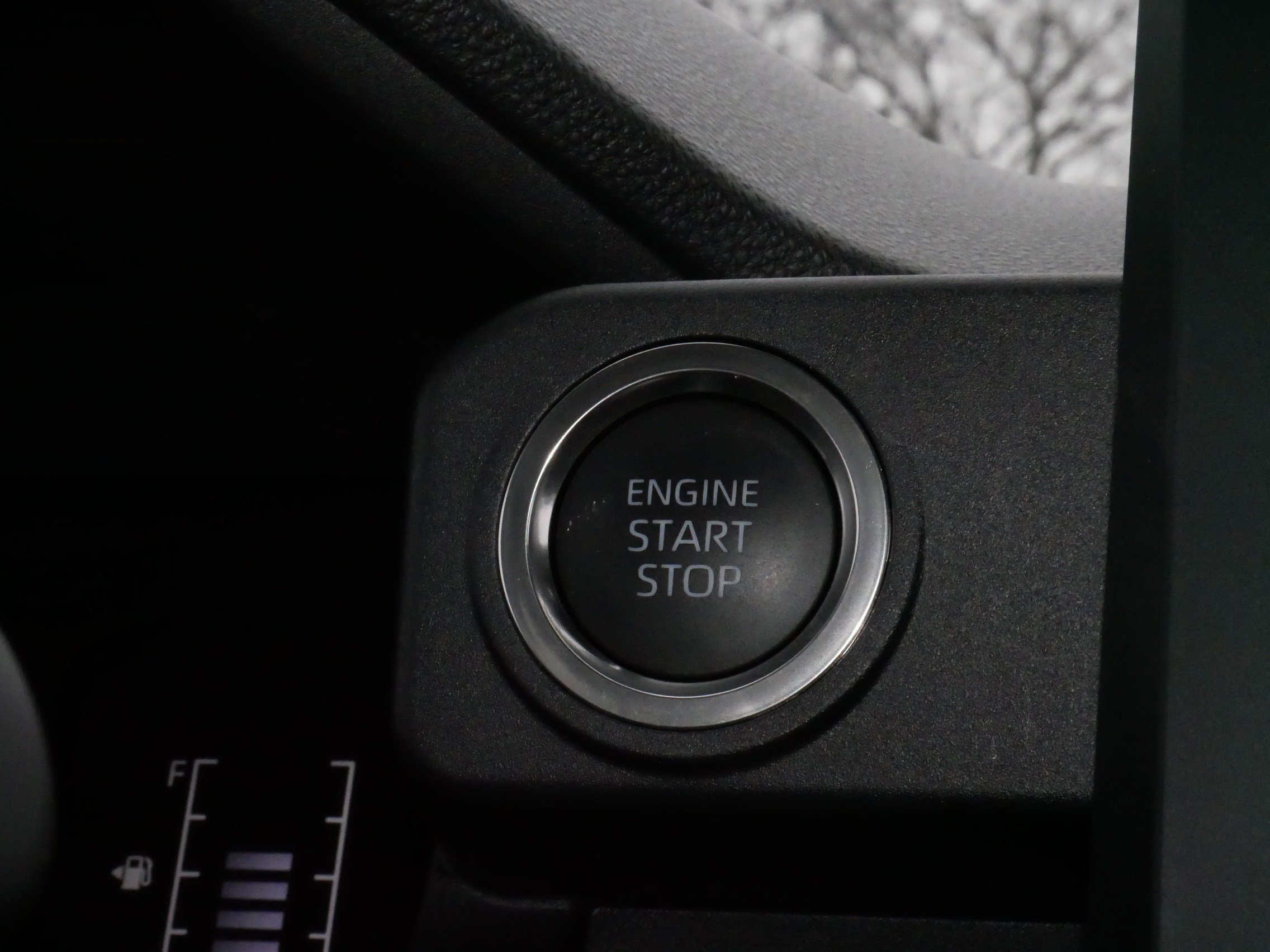 Certified 2025 Toyota 4Runner SR5 image 30