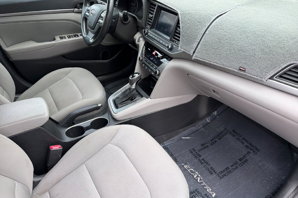Used 2018 Hyundai Elantra Value Edition FWD image 12