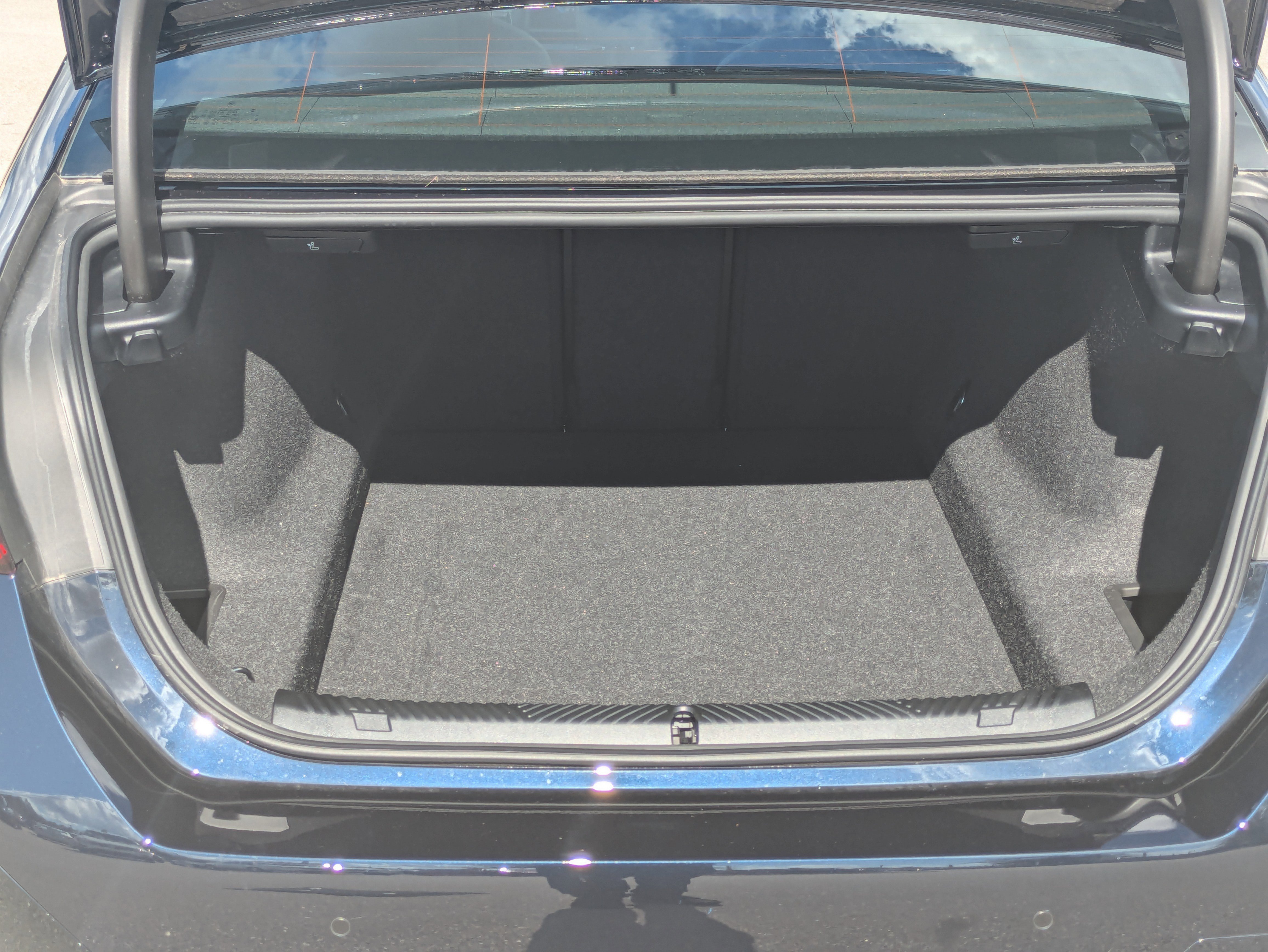 Used 2026 BMW 530i w/ M Sport Package image 12