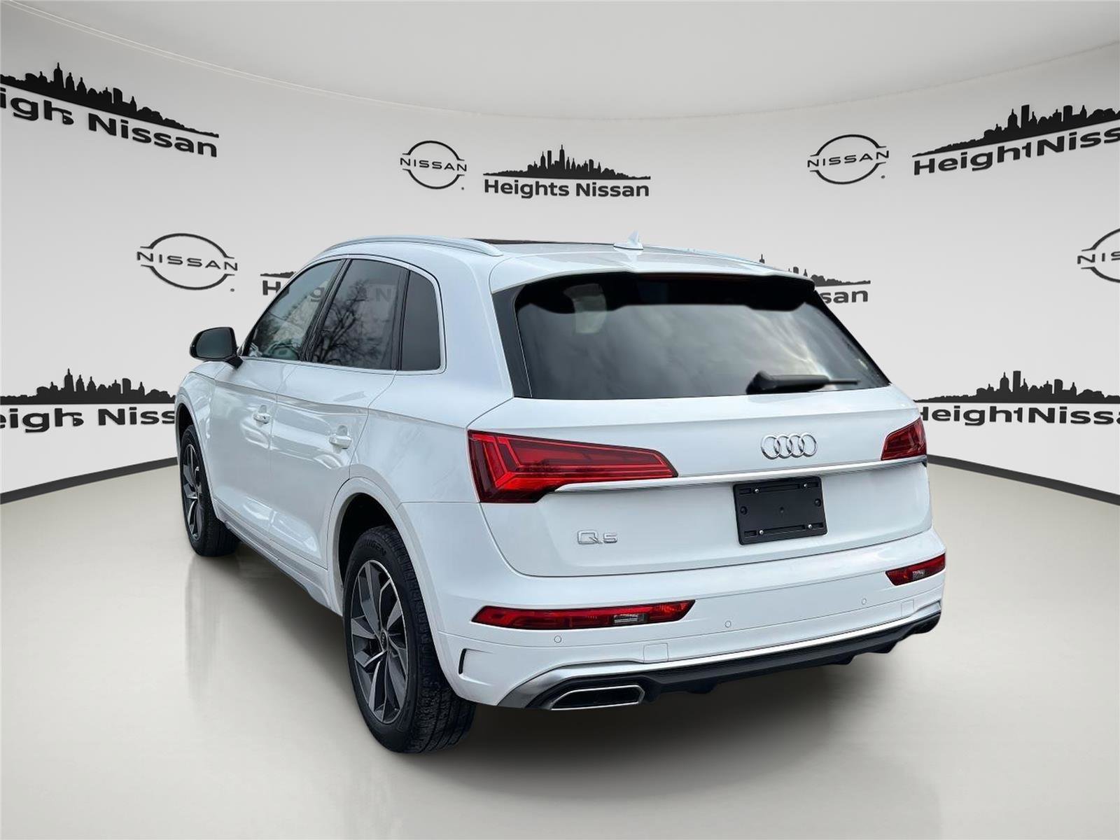 Used 2023 Audi Q5 2.0T Premium Plus image 2