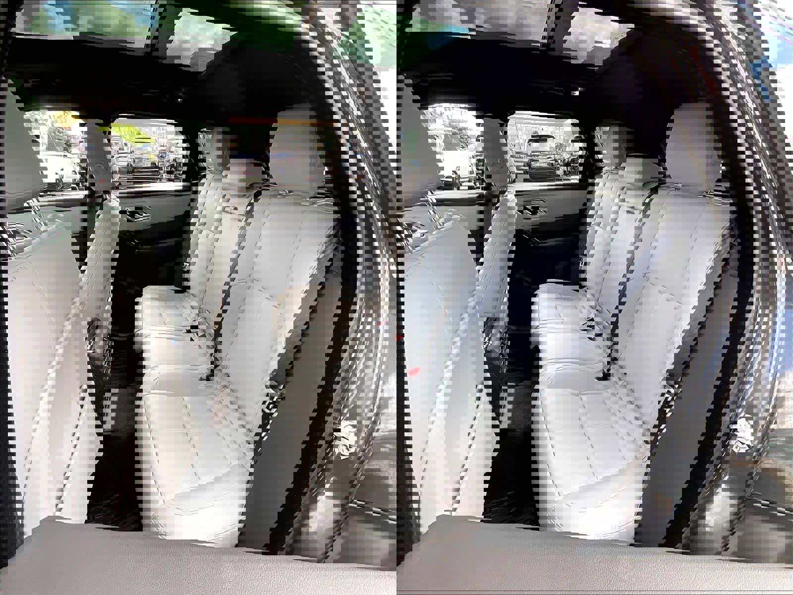 Used 2026 Land Rover Range Rover Velar Dynamic SE image 28