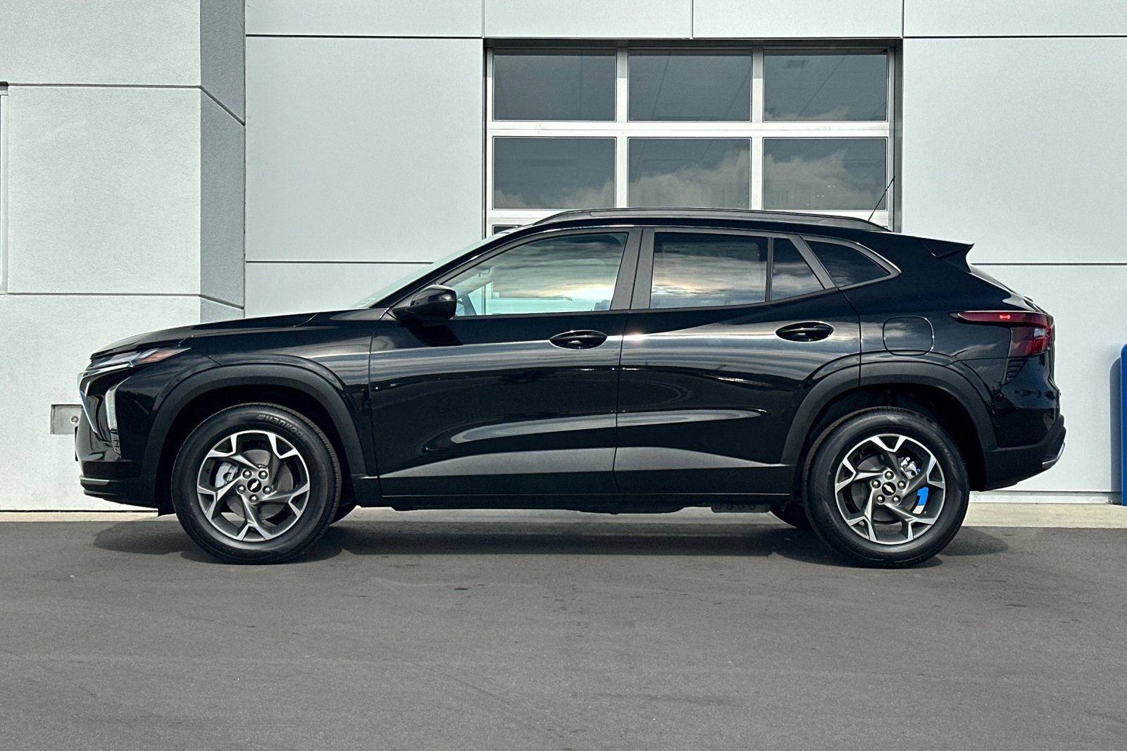 New 2026 Chevrolet Trax LT FWD image 7