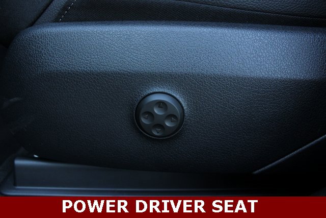 New 2025 Mercedes-Benz GLC 300 4MATIC image 3