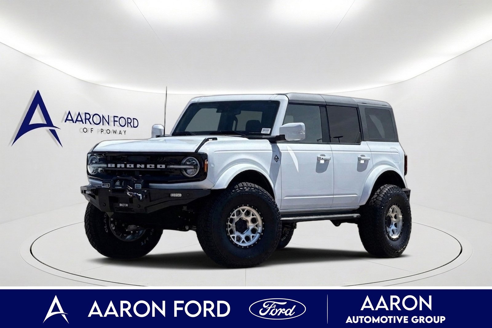 New 2025 Ford Bronco Outer Banks AWD/4WD image 1
