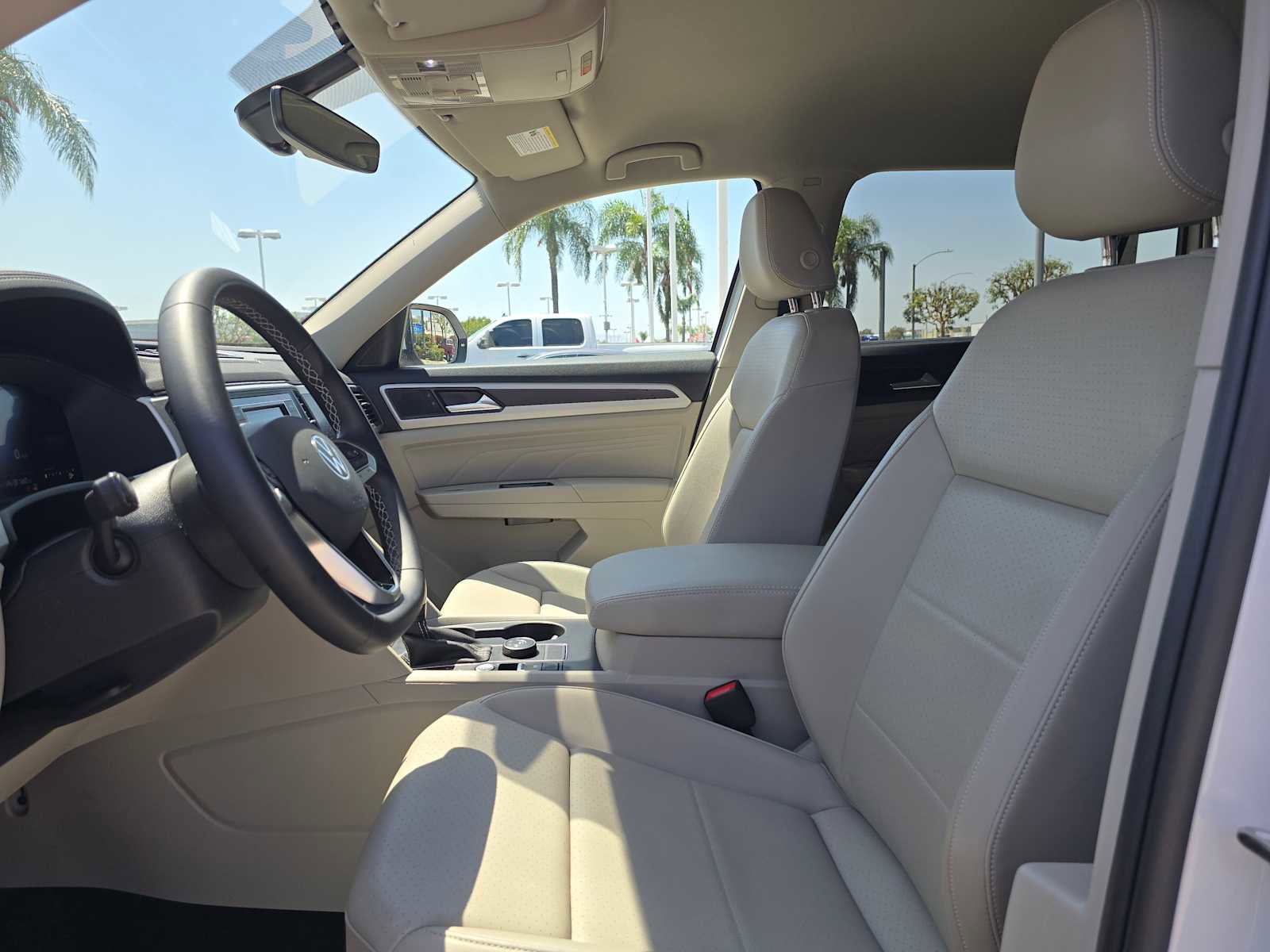 Used 2023 Volkswagen Atlas SE image 22